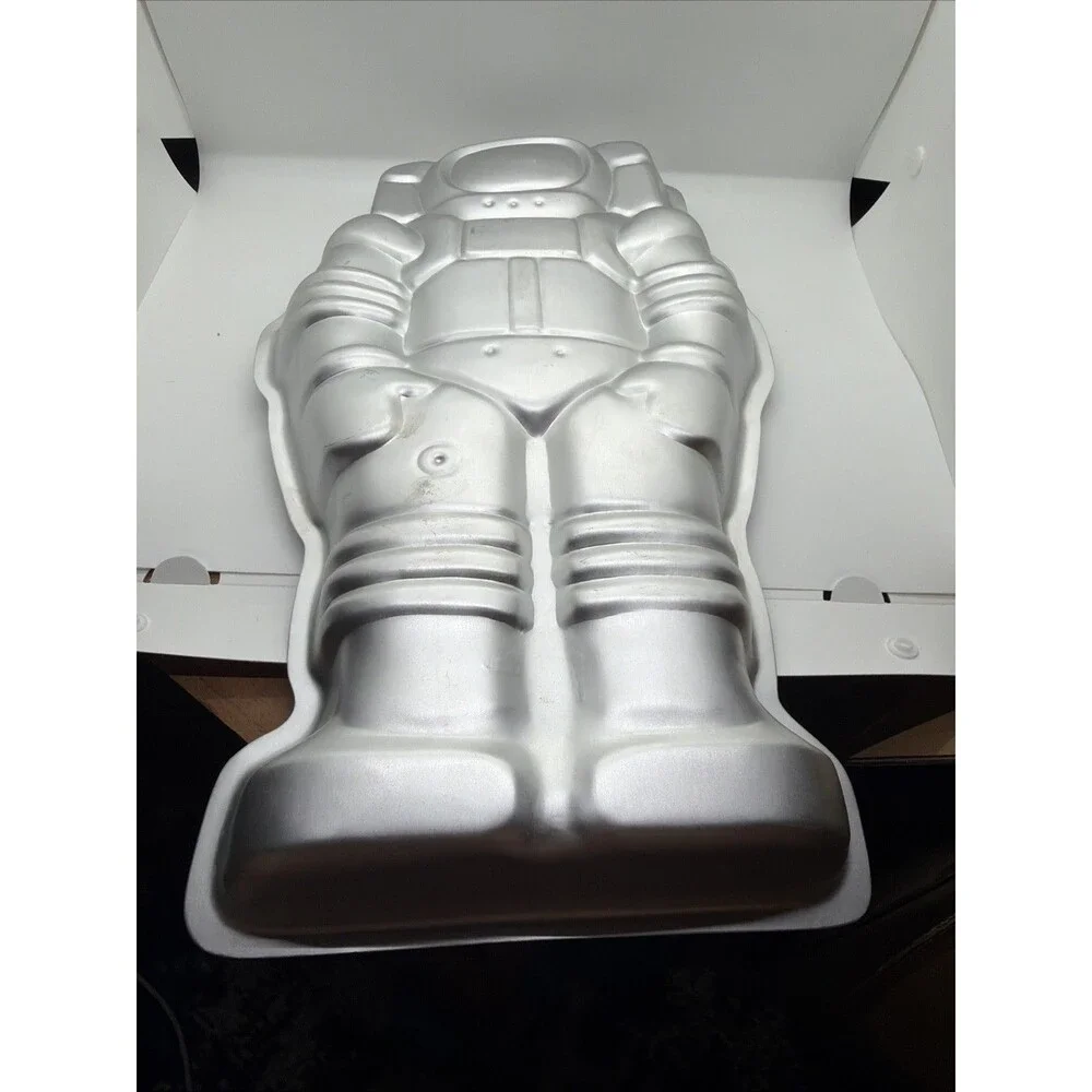 Wilton Space Man Cake Pan 1978 #502-2098 Astronaut Robot Moonn Vintage